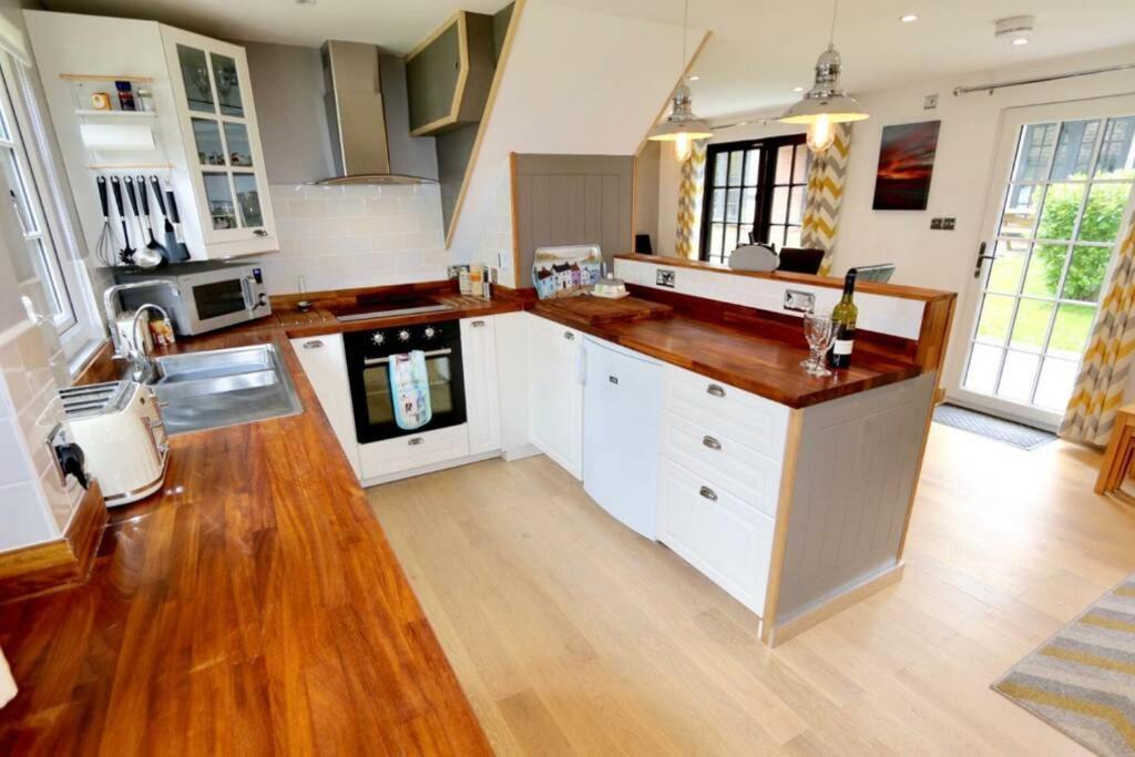 20 Tudor Court " Four Star Aa Accommodation" 海尔 外观 照片
