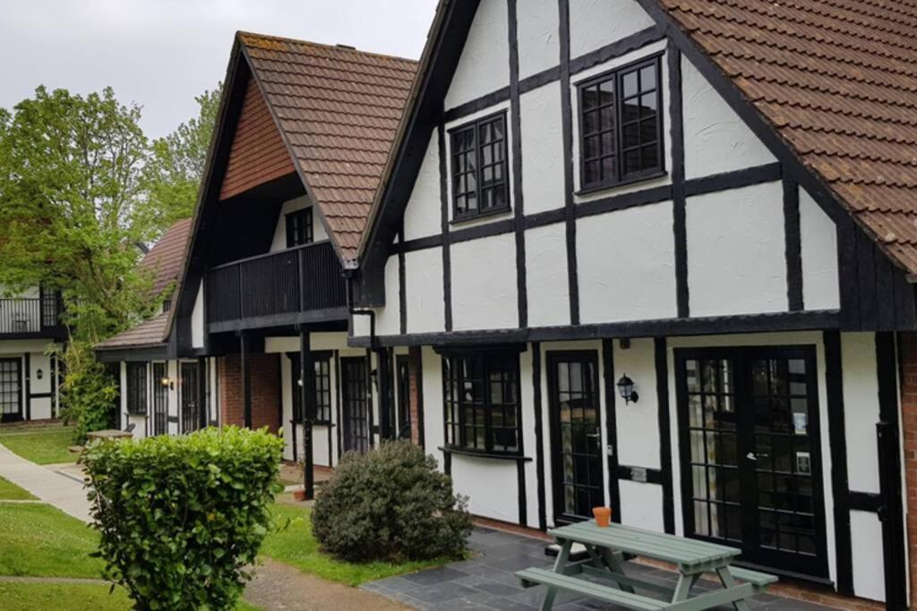 20 Tudor Court " Four Star Aa Accommodation" 海尔 外观 照片
